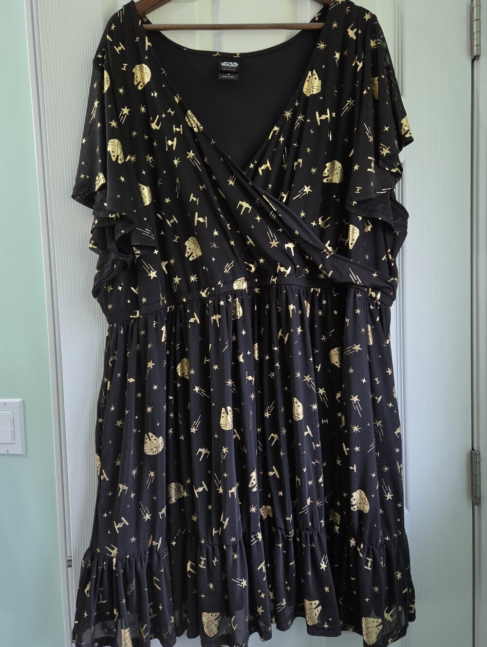 Her Universe Star Wars Metallic Gold Foil Flutter Dress Plus Size 5